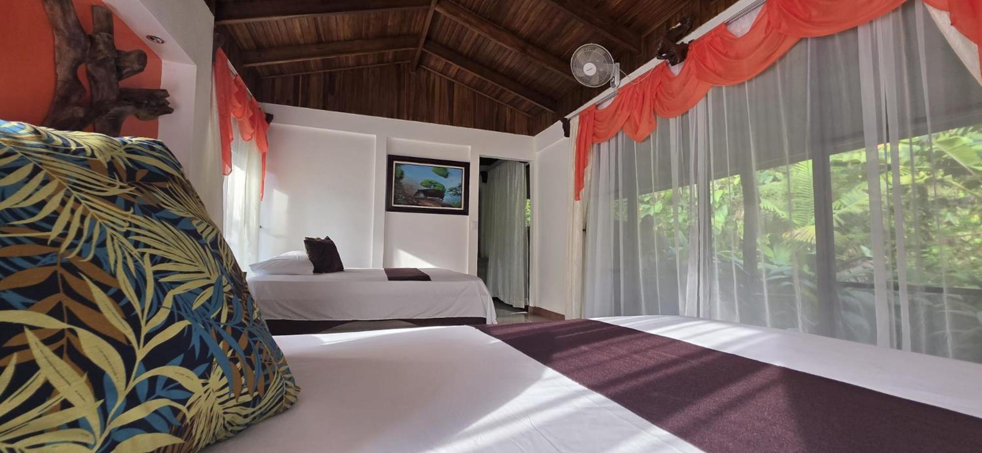 Hotel Catarata Rio Celeste Бихагуа Экстерьер фото